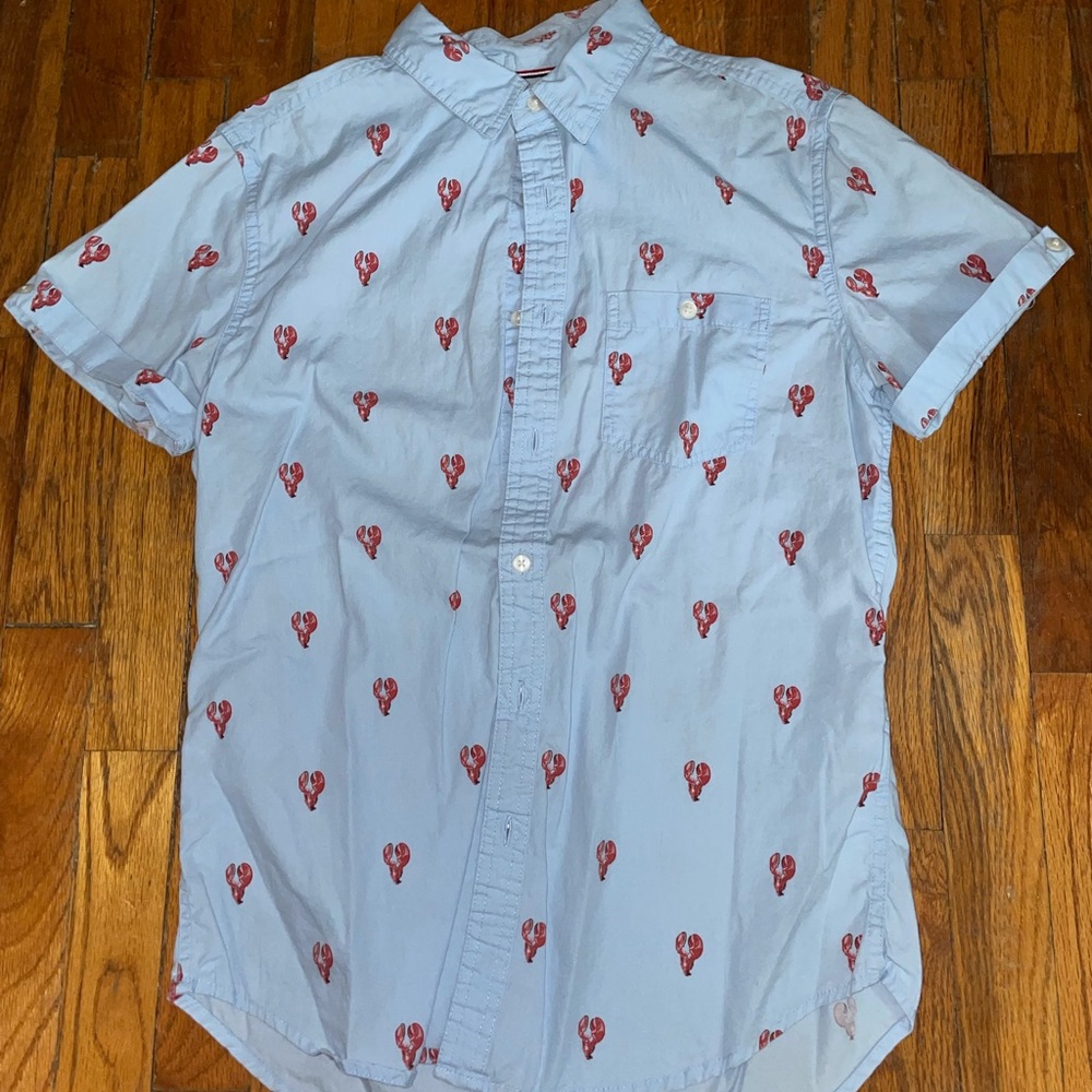 Short sleeve button down